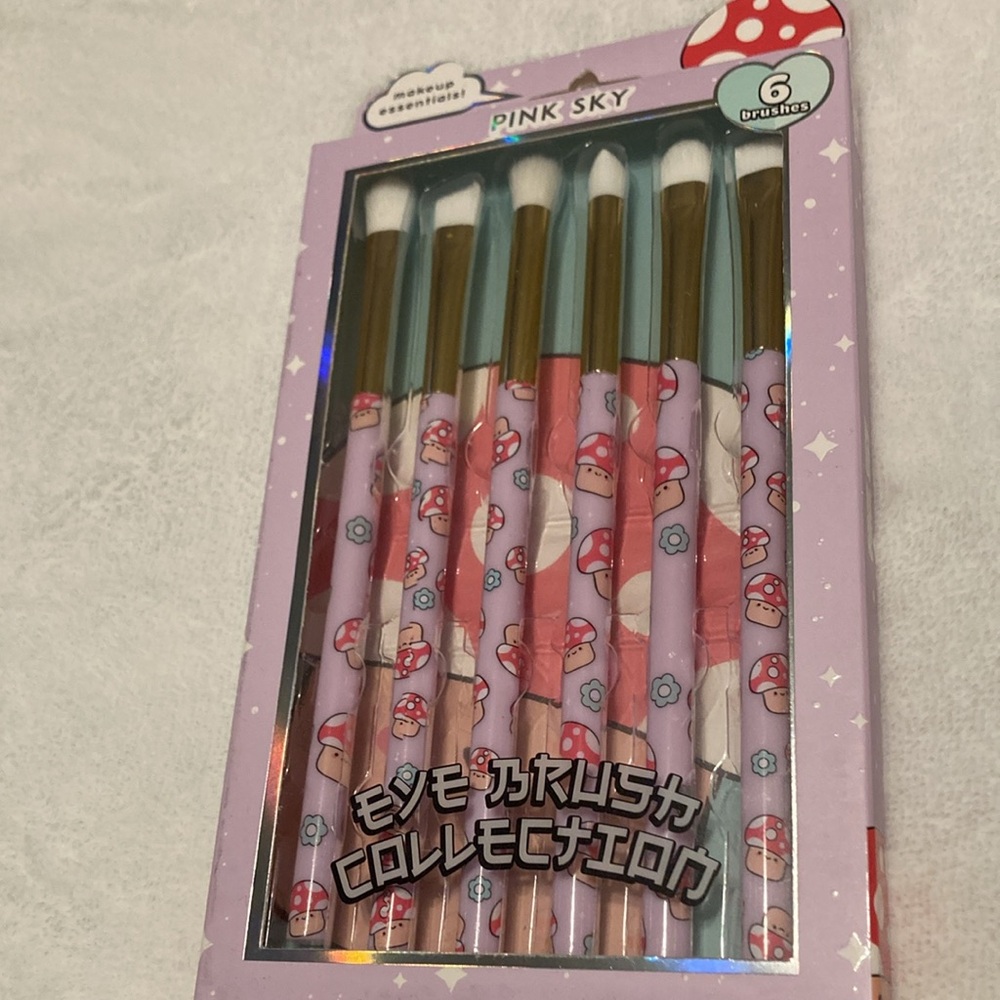 Eye brush - Picture 3 of 3